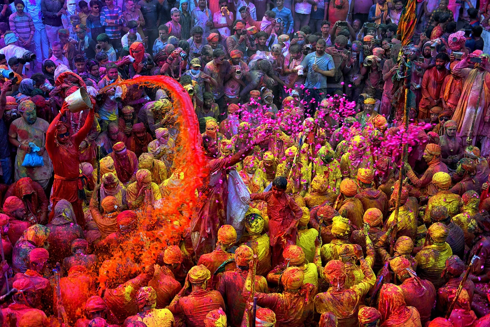colorful-festival-of-holi-in-india