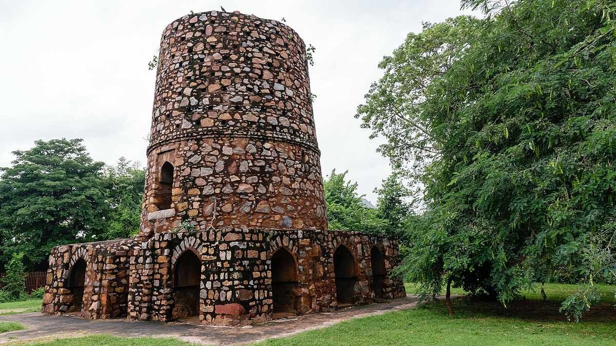  Delhi Historical Places: The Chor Minar In Delhi